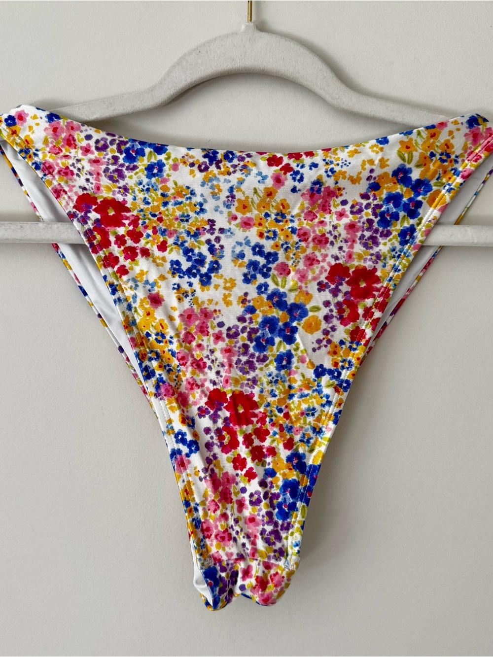 L Space Kerri Bikini Top & Leilani Bitsy Bottoms Set, Multi Floral – Size Medium - Picture 6 of 8